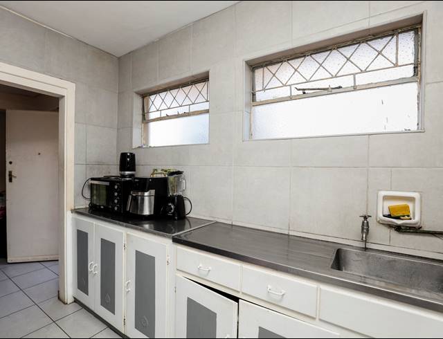 1 BEDROOM APARTMENT FOR SALE IN POINT